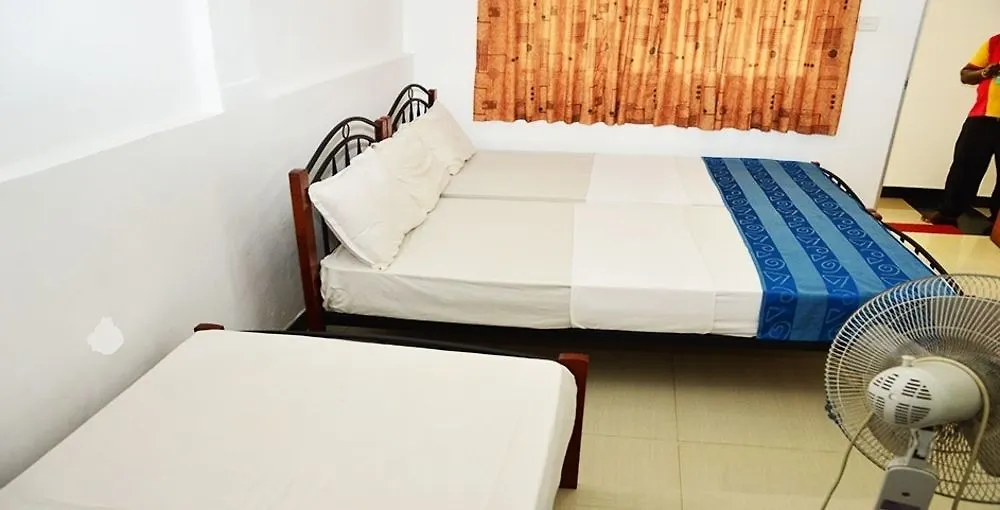 Charlton Kandy City Rest 2*,